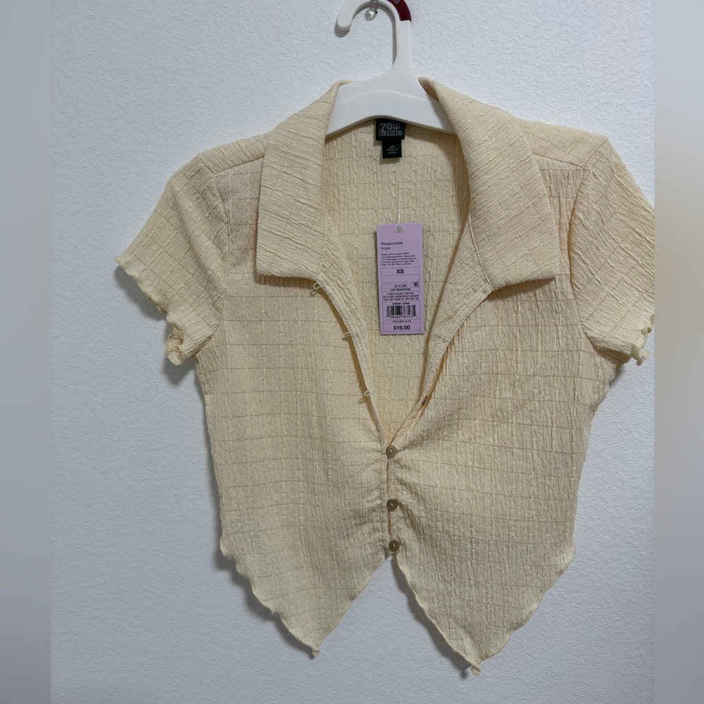 Wild fable button up crop blouse size XS